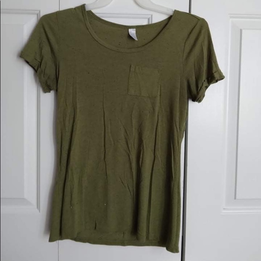 Medium green t shirt
